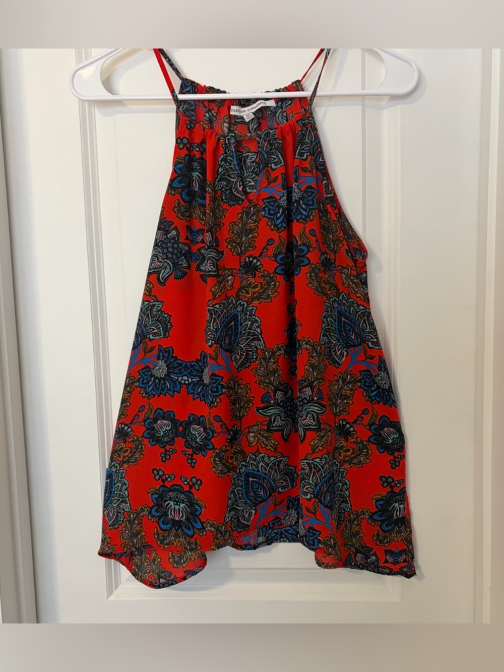 Collective Concepts Red Floral Halter-Style Casual Dress
Size MP